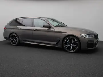 BMW 530d xD M Sport Individual Panorama HUD 20Zoll