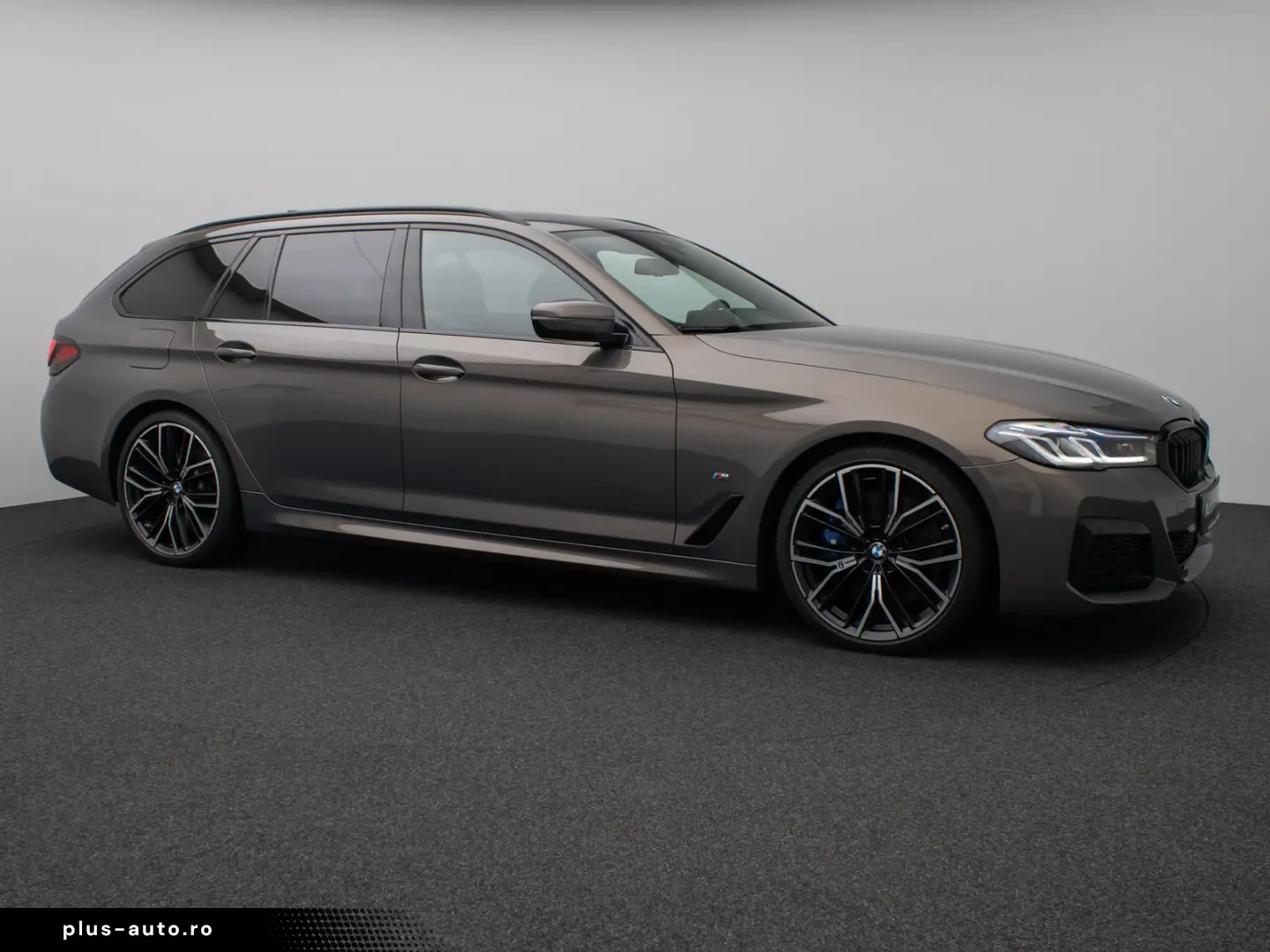 BMW 530d xD M Sport Individual Panorama HUD 20Zoll