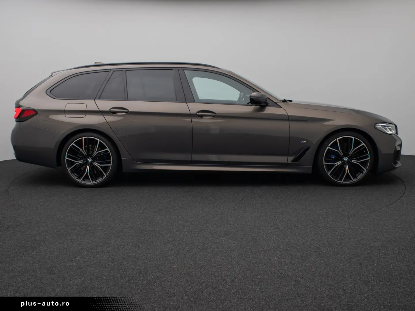 BMW 530d xD M Sport Individual Panorama HUD 20Zoll