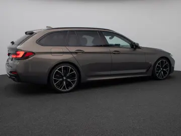 BMW 530d xD M Sport Individual Panorama HUD 20Zoll