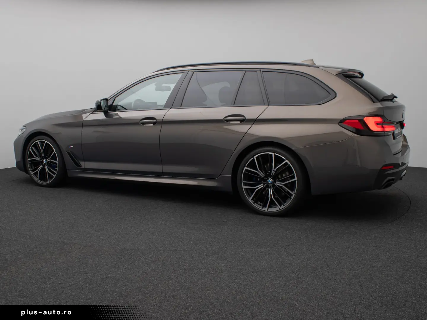 BMW 530d xD M Sport Individual Panorama HUD 20Zoll