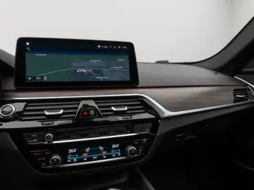 BMW 530d xD M Sport Individual Panorama HUD 20Zoll
