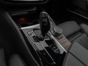 BMW 530d xD M Sport Individual Panorama HUD 20Zoll