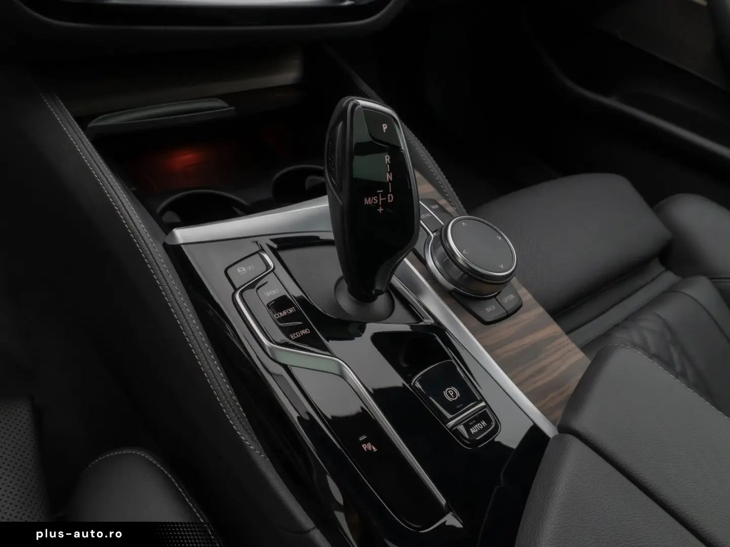 BMW 530d xD M Sport Individual Panorama HUD 20Zoll