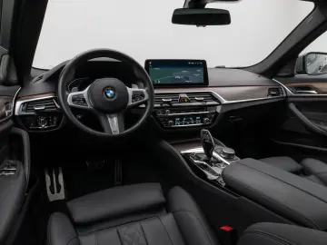 BMW 530d xD M Sport Individual Panorama HUD 20Zoll