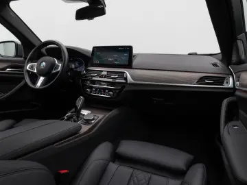BMW 530d xD M Sport Individual Panorama HUD 20Zoll