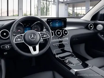 MERCEDES-BENZ GLC 300 de Multibeam Burmester 360