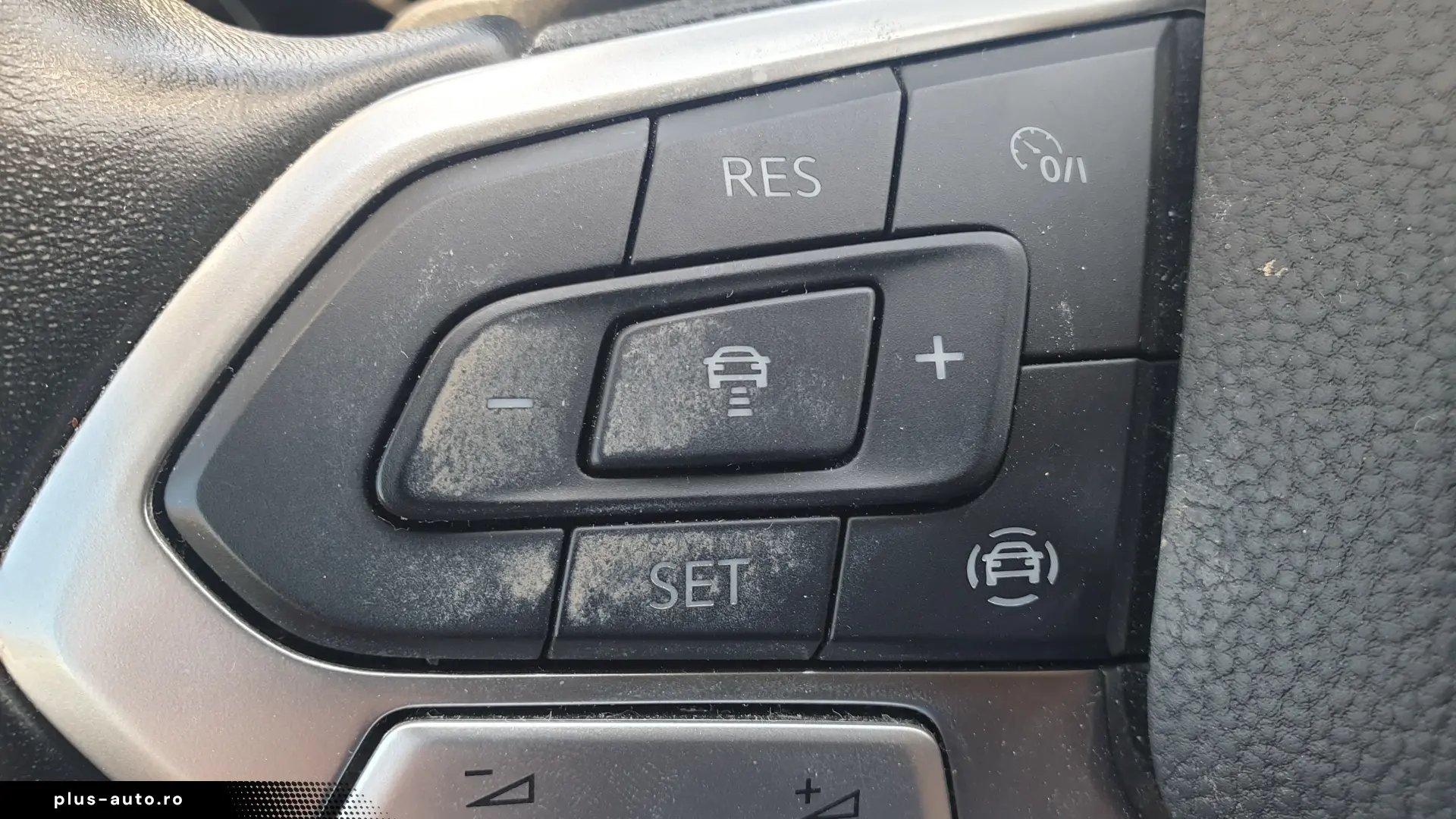 Volkswagen Golf 8 2020 1.0 eTSI DSG Life Mild-Hybrid