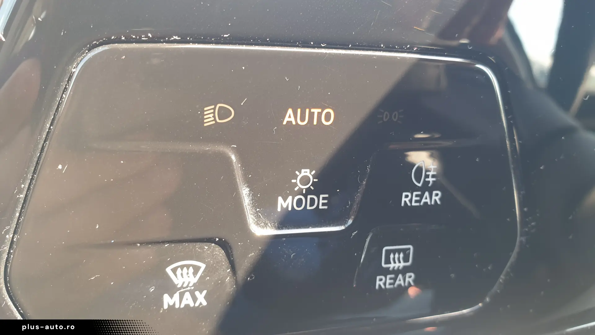 Volkswagen Golf 8 2020 1.0 eTSI DSG Life Mild-Hybrid
