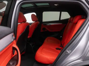 BMW X2 sD20i M Sport Panorama Kamera Individual 19