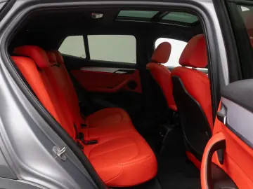 BMW X2 sD20i M Sport Panorama Kamera Individual 19