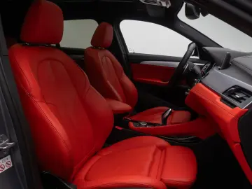 BMW X2 sD20i M Sport Panorama Kamera Individual 19