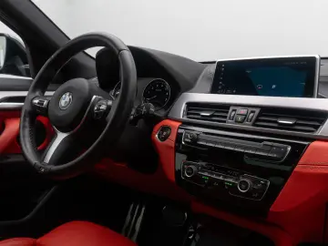 BMW X2 sD20i M Sport Panorama Kamera Individual 19