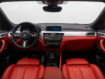 BMW X2 sD20i M Sport Panorama Kamera Individual 19