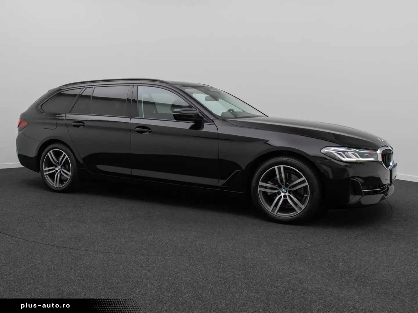 BMW 520d xD Individual Sport HUD DAB Komfort Laser