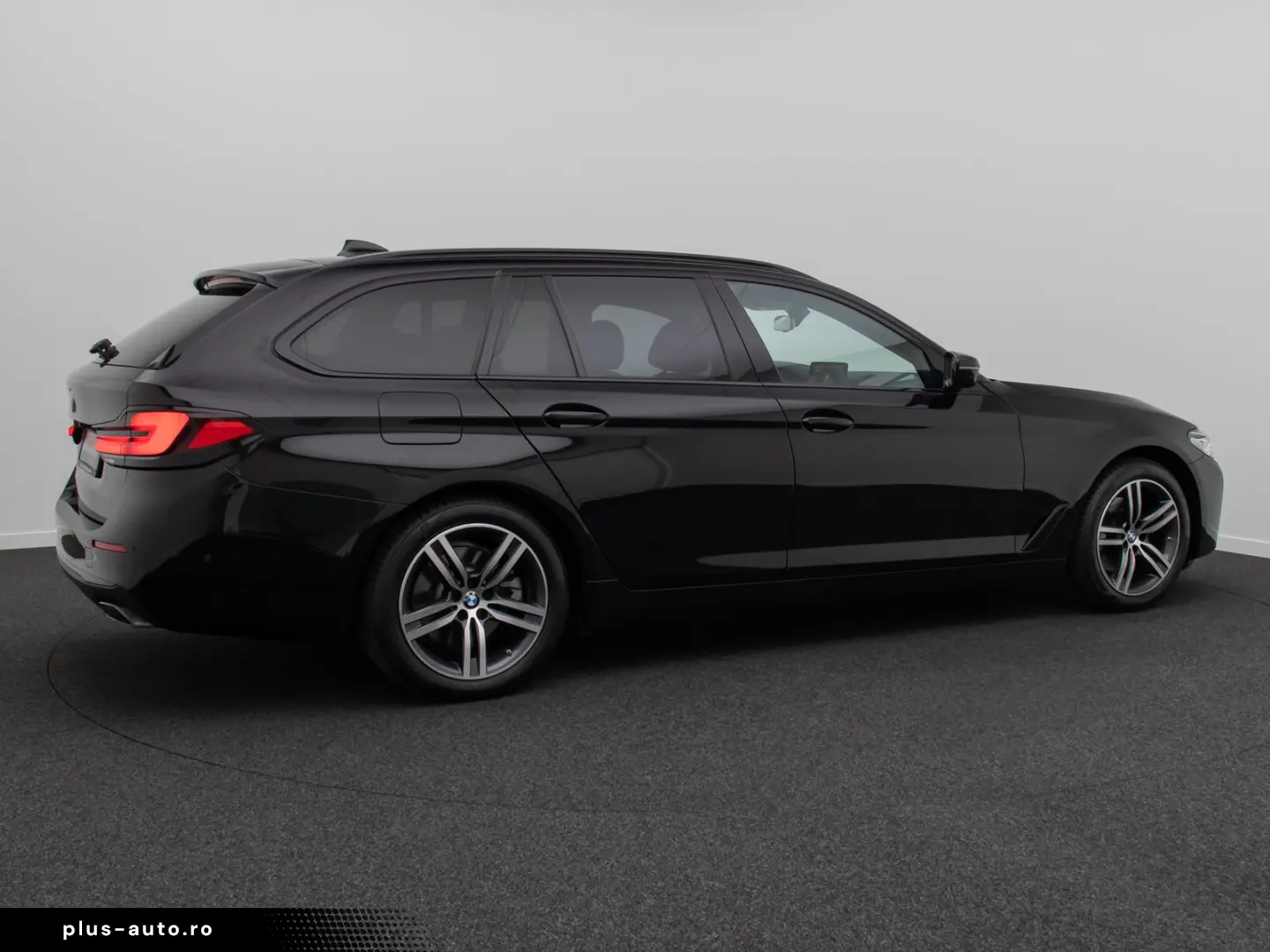 BMW 520d xD Individual Sport HUD DAB Komfort Laser