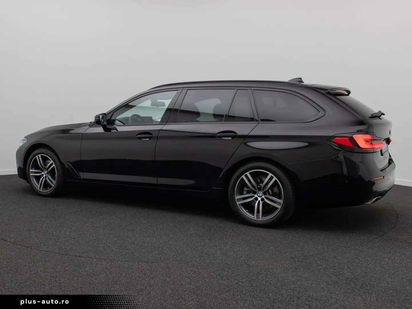 BMW 520d xD Individual Sport HUD DAB Komfort Laser