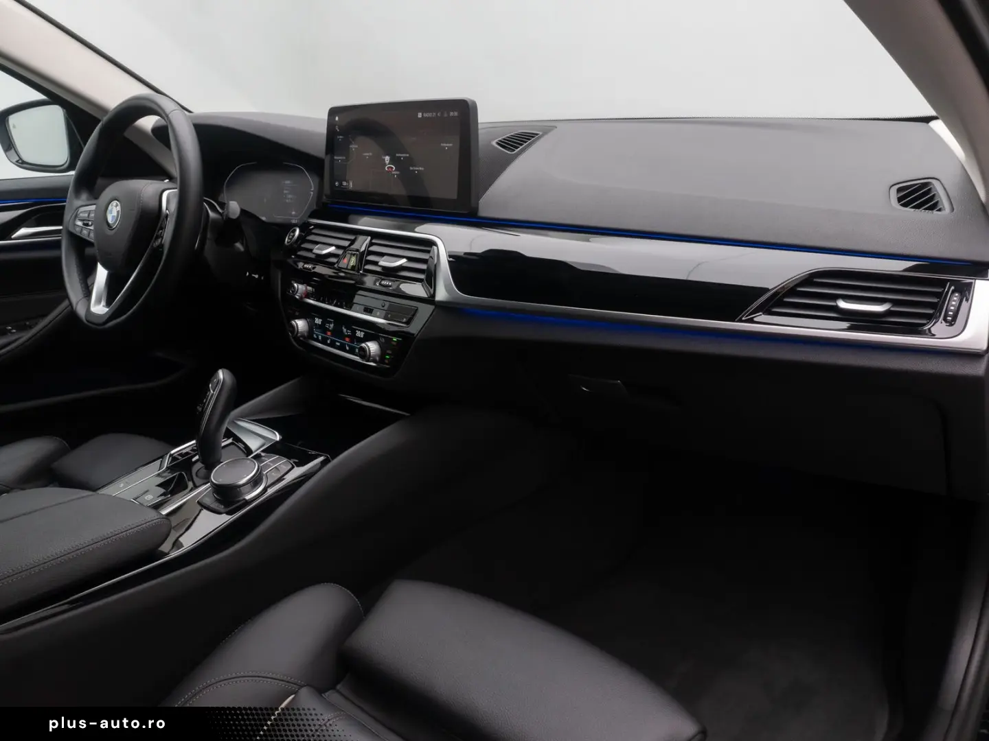 BMW 520d xD Individual Sport HUD DAB Komfort Laser