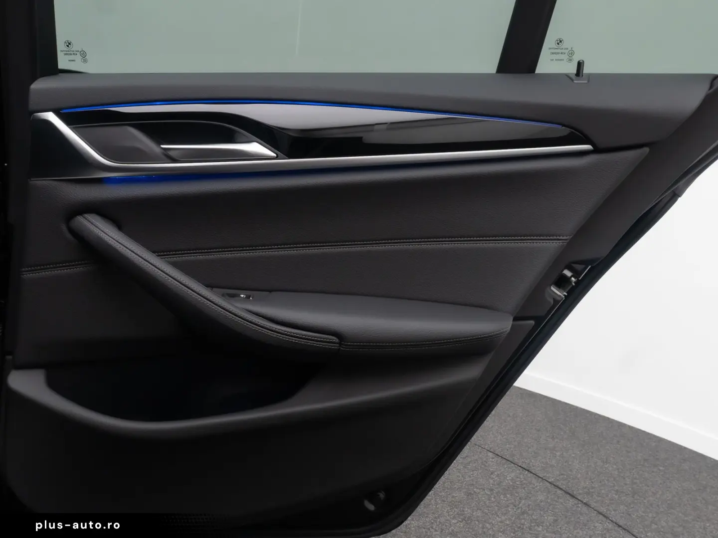BMW 520d xD Individual Sport HUD DAB Komfort Laser