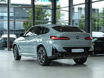 BMW X4 xD 30i M Sport INDIVIDUAL LEDER NAVI-CON 1-HD