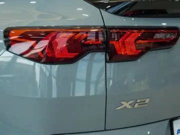BMW X2 20d xDrive M Sport LEDER H K INDIVIDUAL 20 LM