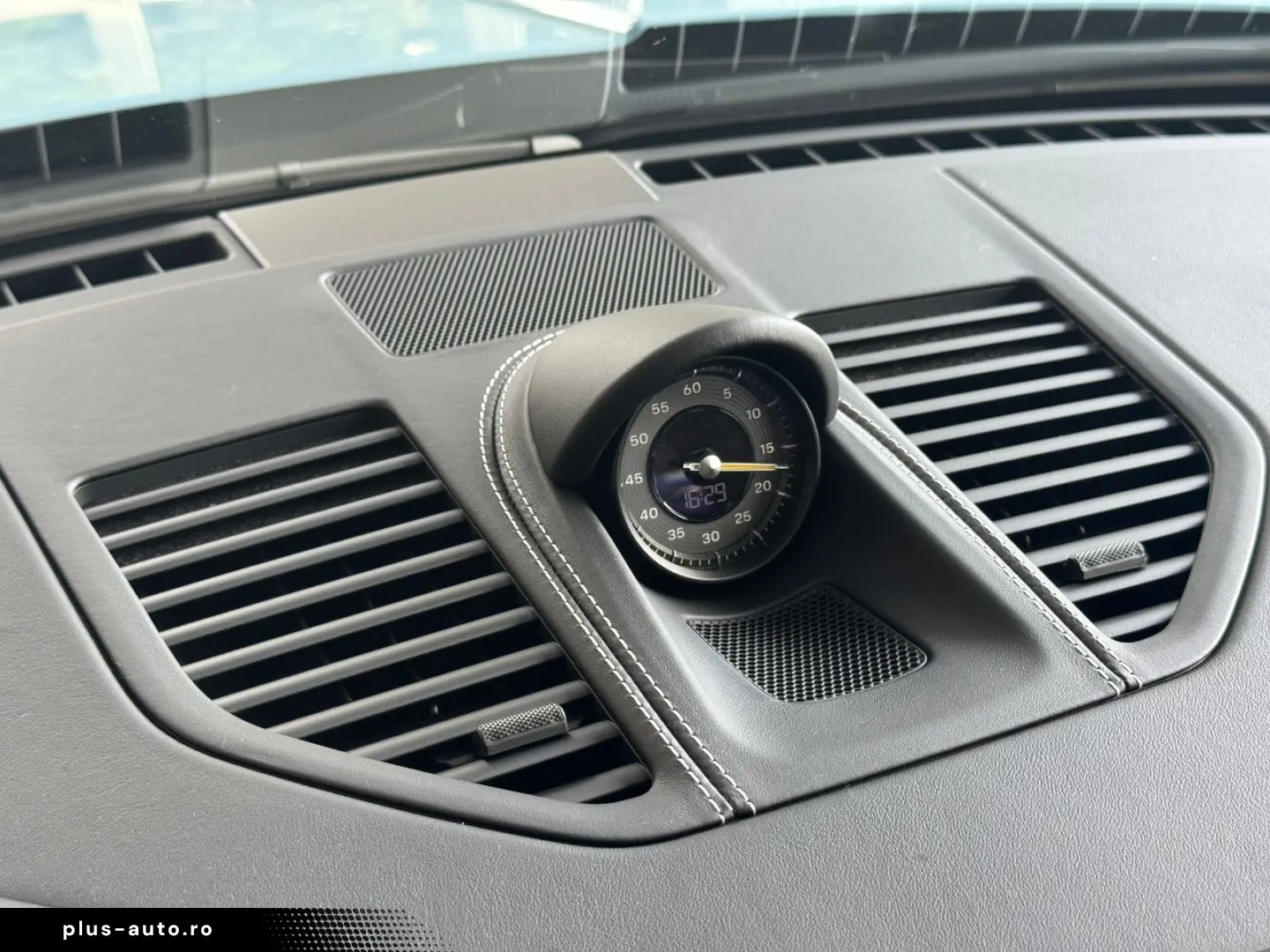 PORSCHE 992 GT3 Touring PTS Gulf Lift Bose Carbon PCCB