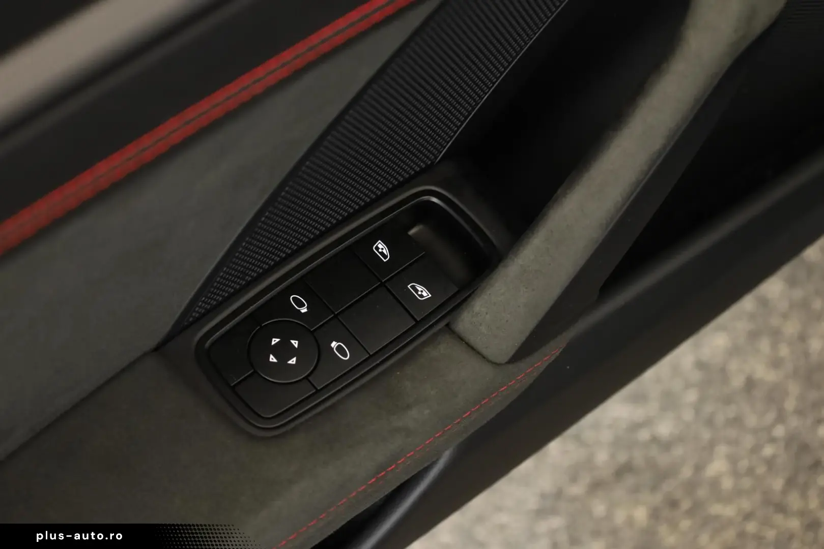 PORSCHE 911 Carrera 4 GTS Carbon GlasSD BOSE Inno Kam