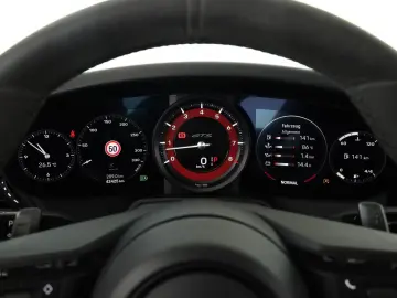 PORSCHE 911 Carrera 4 GTS Carbon GlasSD BOSE Inno Kam