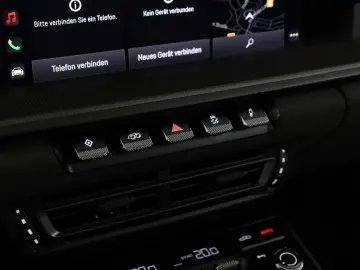 PORSCHE 911 Carrera 4 GTS Carbon GlasSD BOSE Inno Kam