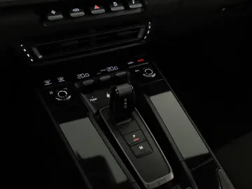 PORSCHE 911 Carrera 4 GTS Carbon GlasSD BOSE Inno Kam