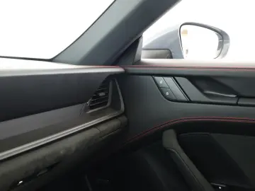 PORSCHE 911 Carrera 4 GTS Carbon GlasSD BOSE Inno Kam