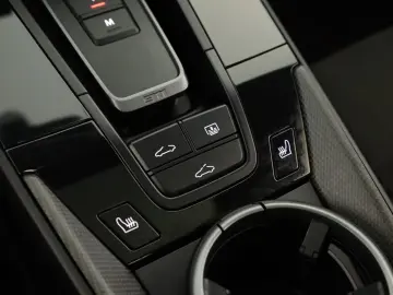 PORSCHE 911 Carrera 4 GTS Carbon GlasSD BOSE Inno Kam
