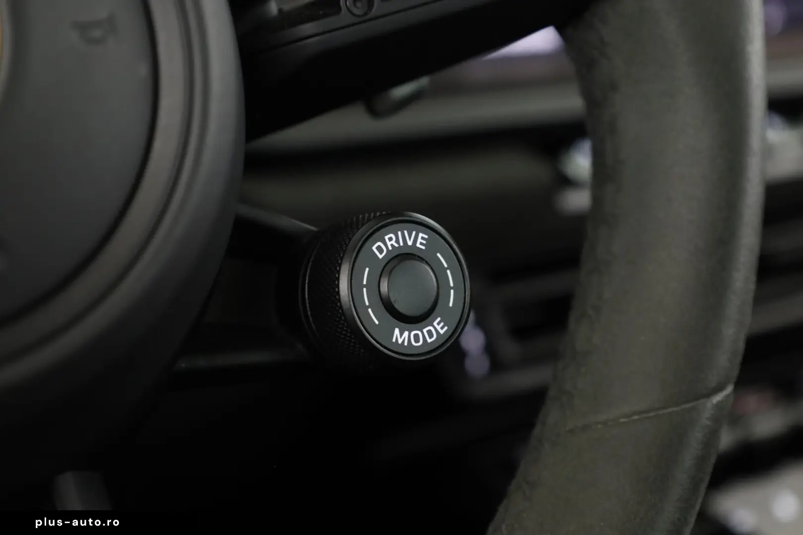 PORSCHE 911 Carrera 4 GTS Carbon GlasSD BOSE Inno Kam