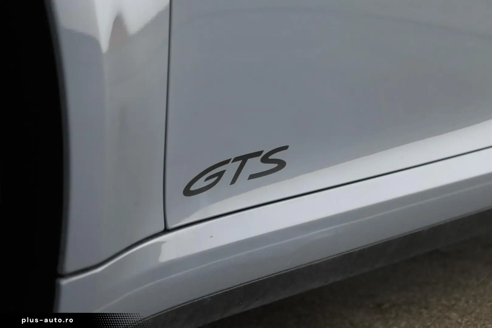 PORSCHE 911 Carrera 4 GTS Carbon GlasSD BOSE Inno Kam