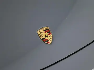 PORSCHE 911 Carrera 4 GTS Carbon GlasSD BOSE Inno Kam