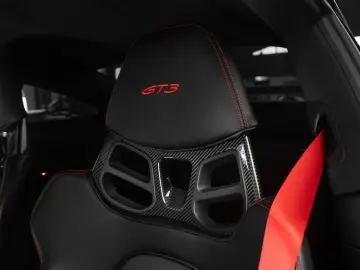 PORSCHE 992 GT3 #Carbon-Paket #Schalensitze #Liftsystem