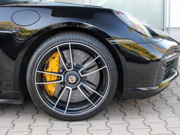 PORSCHE 992 Turbo S   PCCB   APPROVED   CHRONO   LIFT
