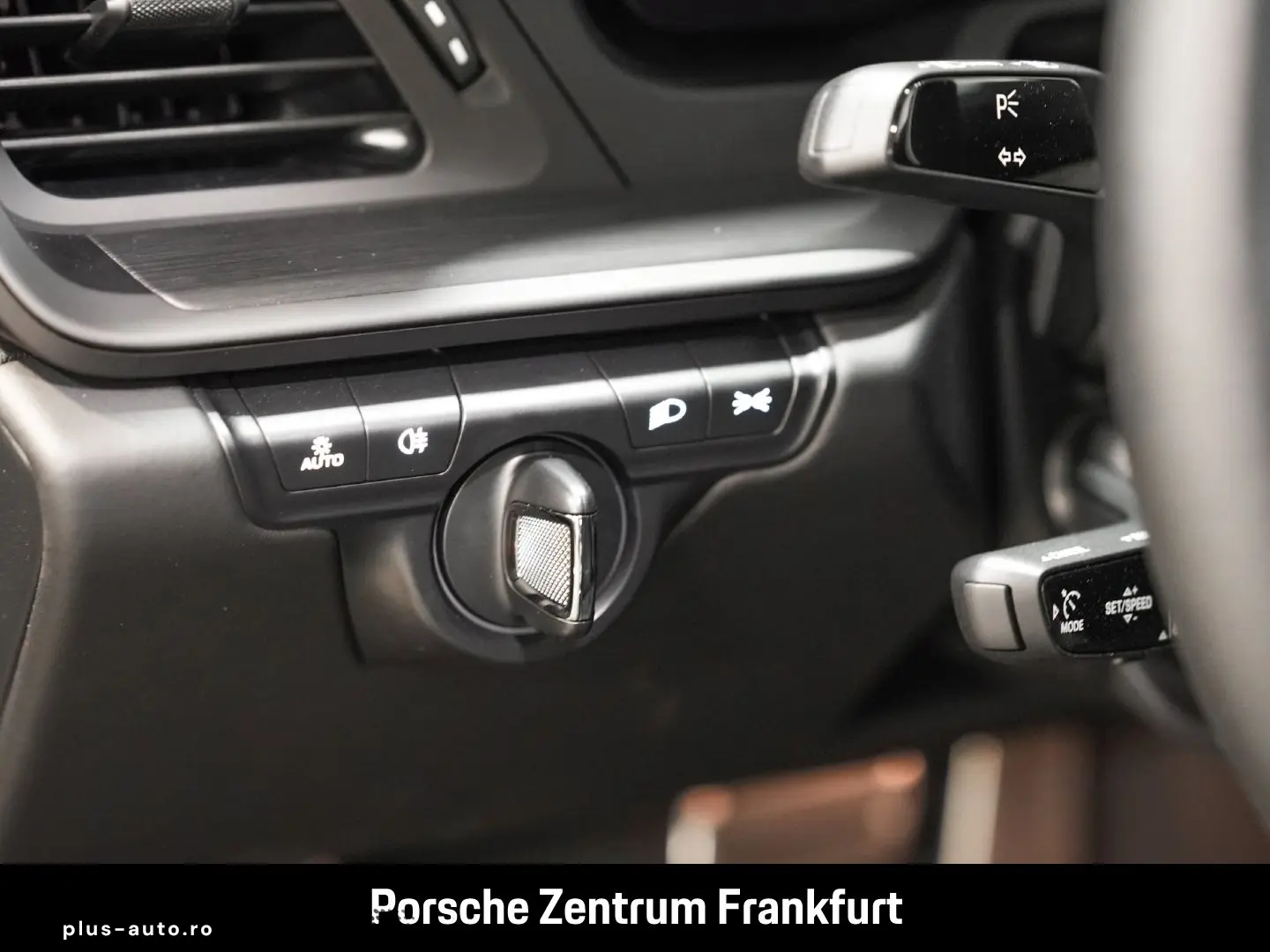 PORSCHE 992 911 GT3 mit Touring-Paket Liftsystem-VA BOSE