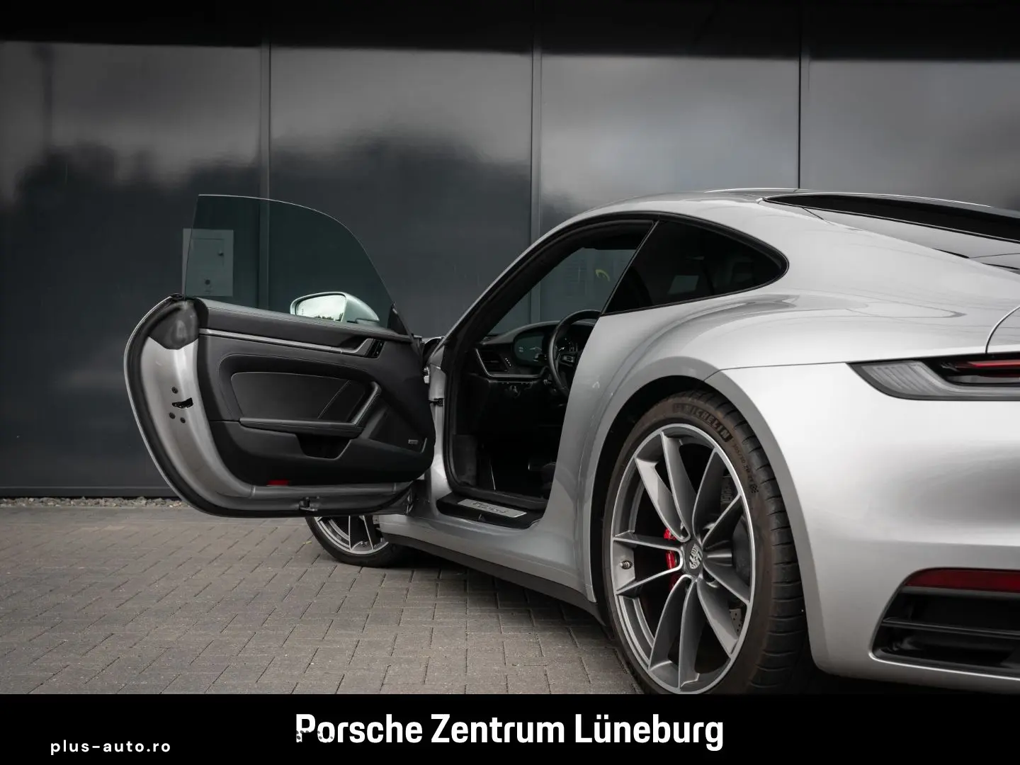 PORSCHE 992 911 Carrera S InnoDrive Sportfahrwerk BOSE
