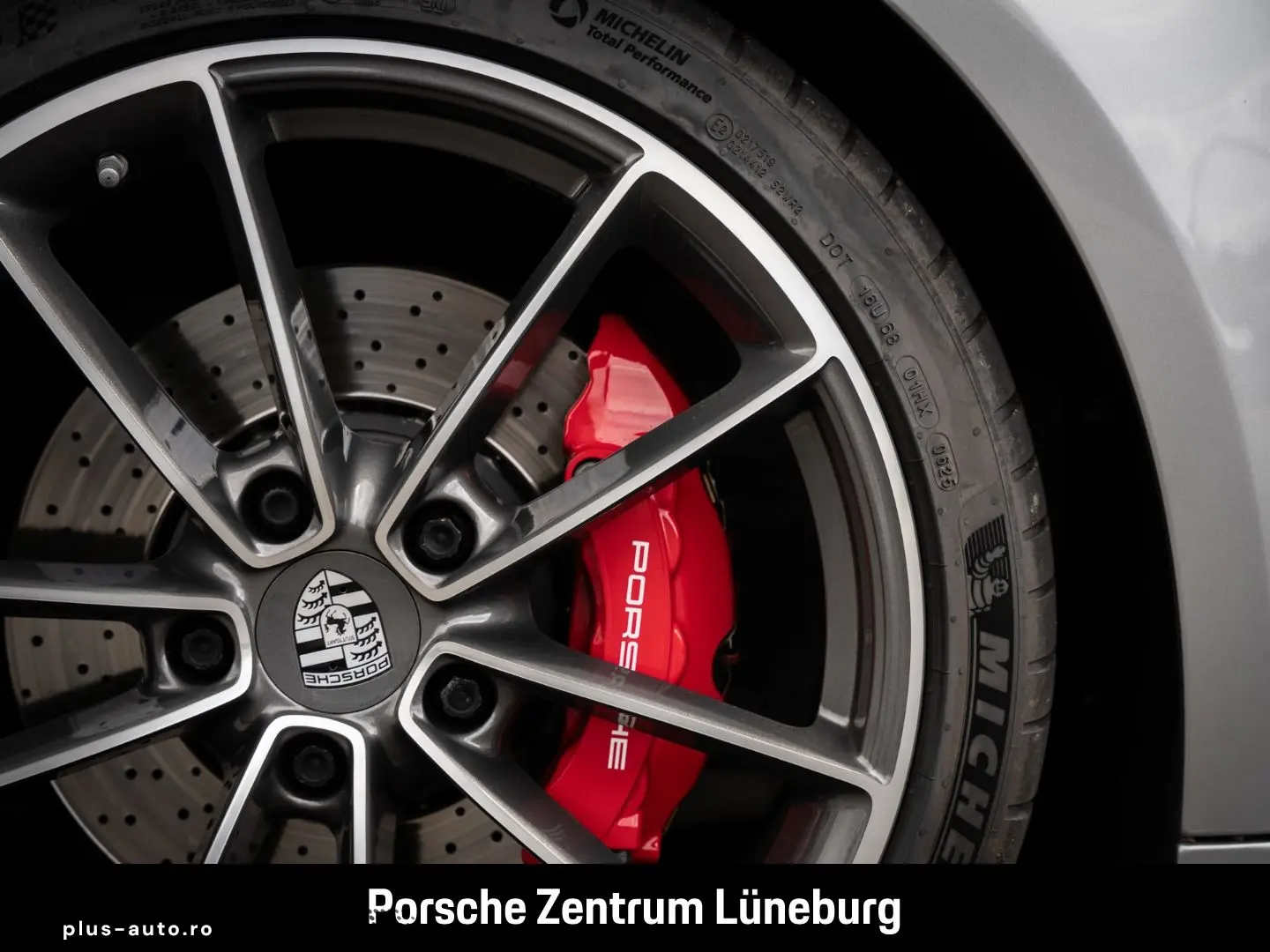 PORSCHE 992 911 Carrera S InnoDrive Sportfahrwerk BOSE