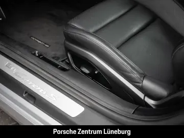 PORSCHE 992 911 Carrera S InnoDrive Sportfahrwerk BOSE