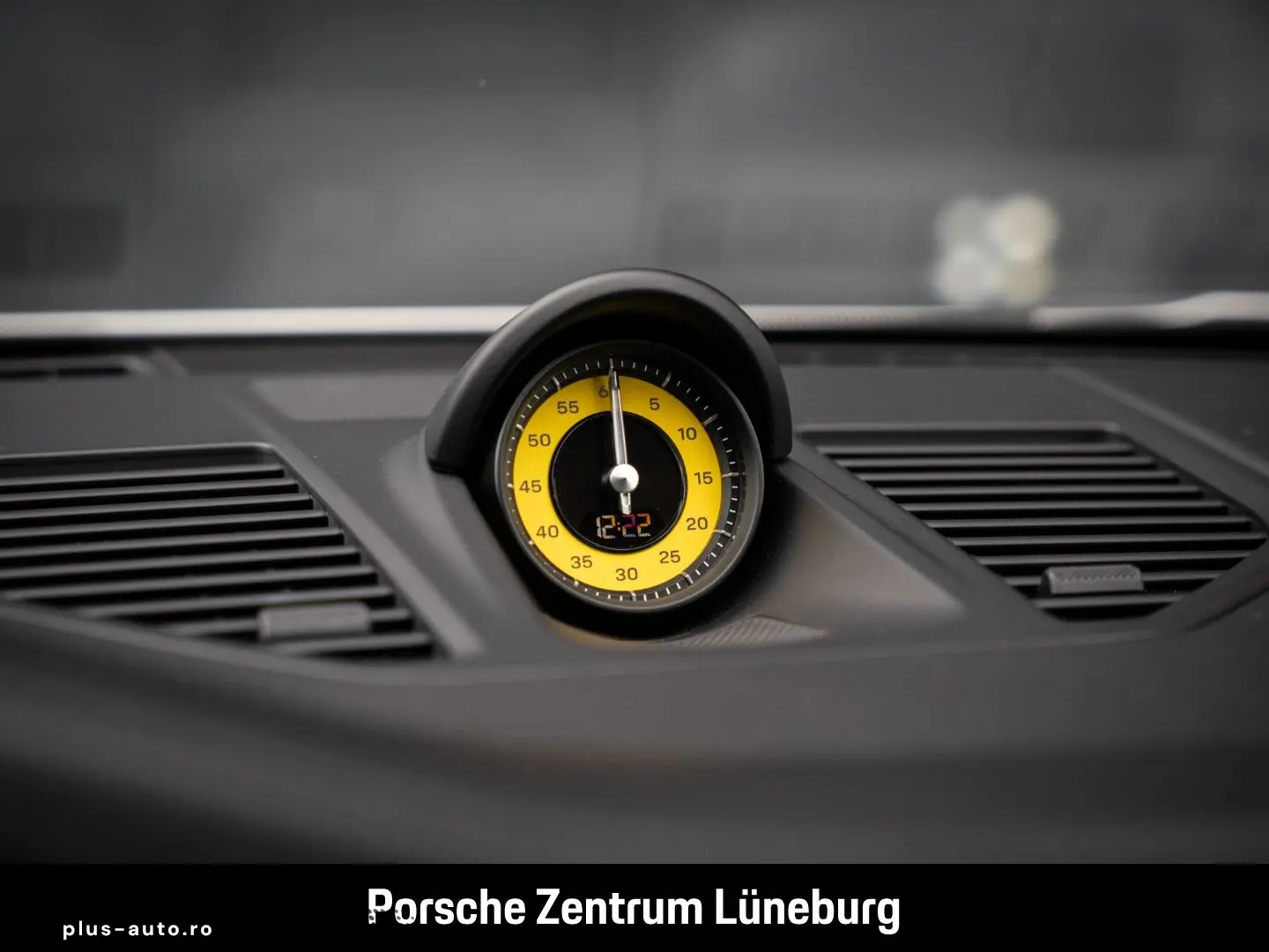 PORSCHE 992 911 Carrera S InnoDrive Sportfahrwerk BOSE