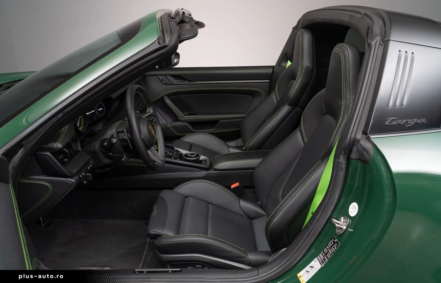 PORSCHE 992.2 4 GTS Targa