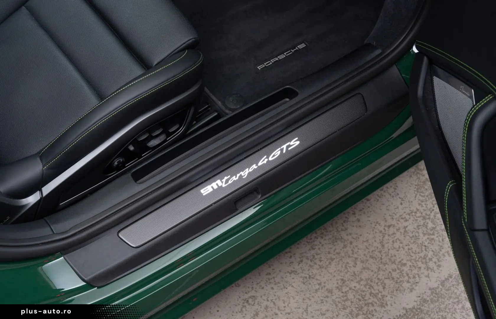 PORSCHE 992.2 4 GTS Targa