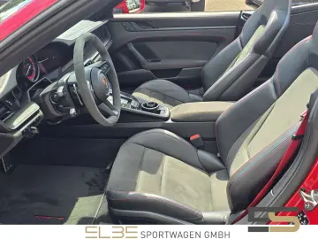 PORSCHE 911 992 GTS Cabrio BOSE CARBON SPORT GTS-Paket