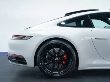 PORSCHE 911 992 Carrera 4 S Chrono Bose PASM Carbon