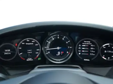PORSCHE 911 992 Carrera 4 S Chrono Bose PASM Carbon
