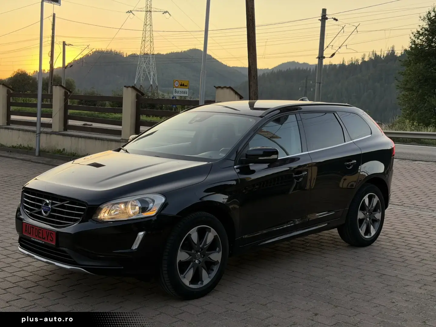 VOLVO XC60 D4 AWD  Geartronic  Momentum  03 2014