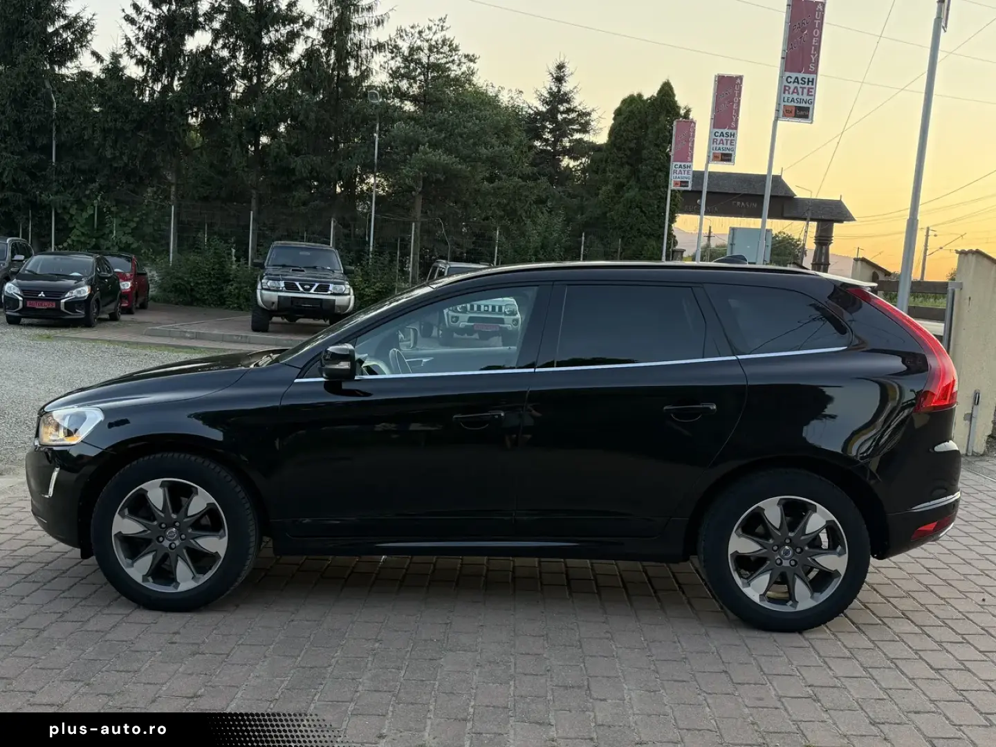 VOLVO XC60 D4 AWD  Geartronic  Momentum  03 2014