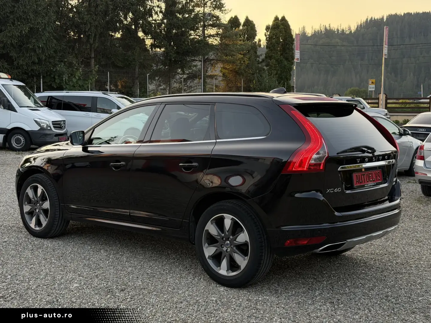 VOLVO XC60 D4 AWD  Geartronic  Momentum  03 2014